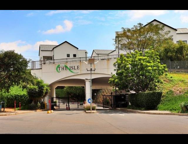 2 BEDROOM APARTMENT FOR SALE IN GREENSTONE HILL